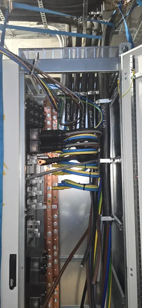 LV main switchboard - Main switchboard